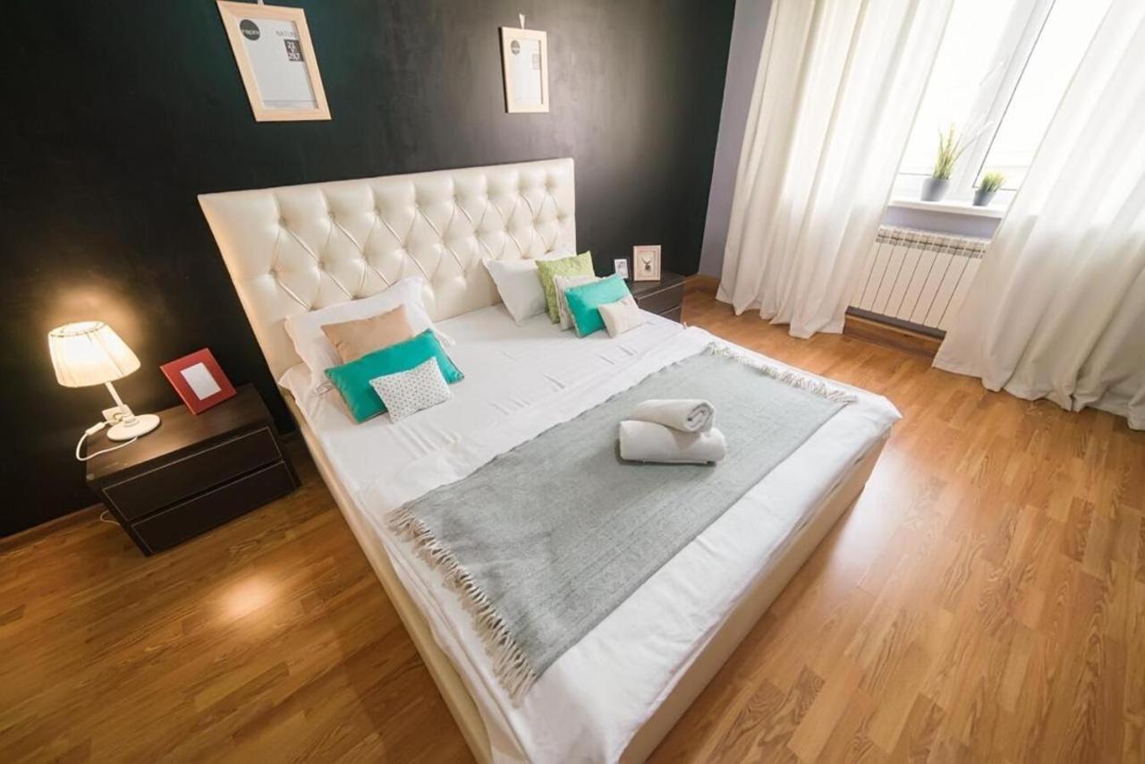 Apartamento Manica Mega Towers Almatý Exterior foto