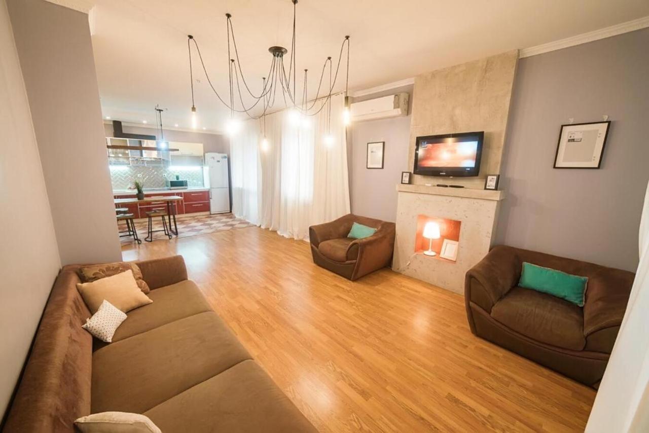 Apartamento Manica Mega Towers Almatý Exterior foto