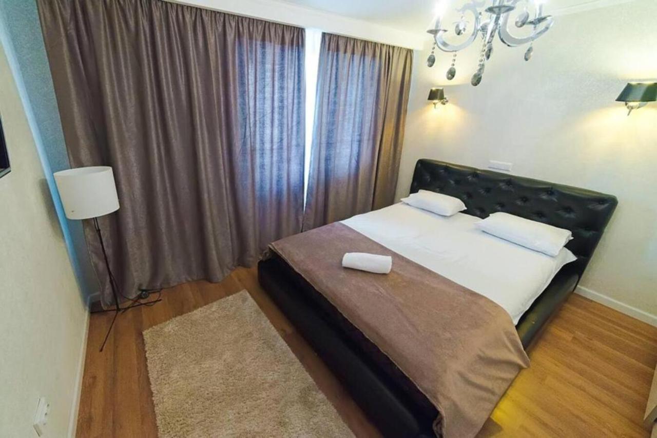 Apartamento Manica Mega Towers Almatý Exterior foto