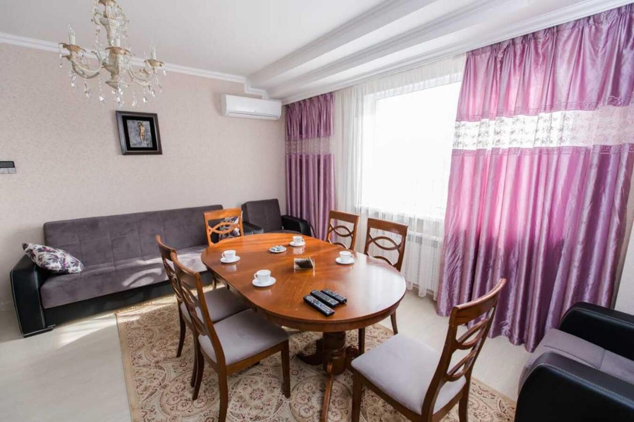Apartamento Manica Mega Towers Almatý Exterior foto