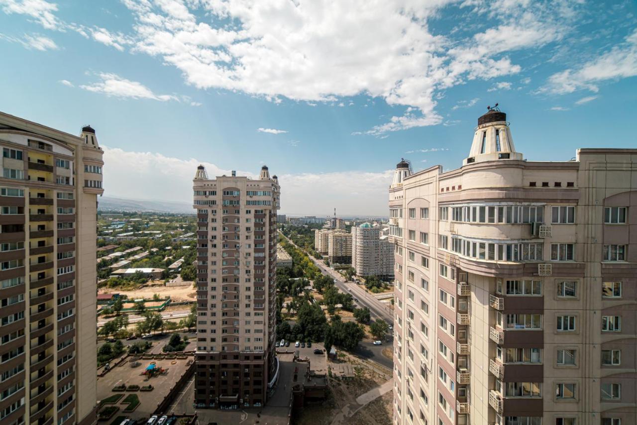Apartamento Manica Mega Towers Almatý Exterior foto