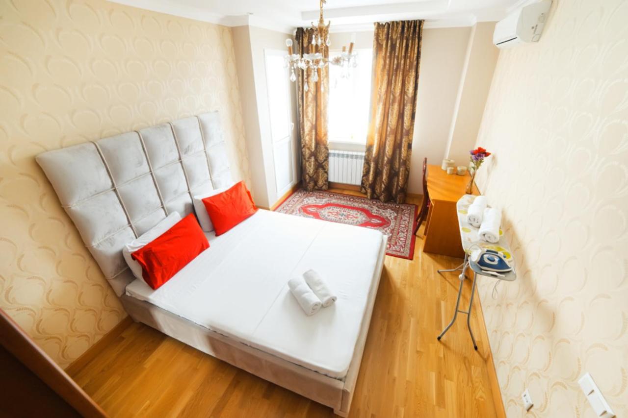 Apartamento Manica Mega Towers Almatý Exterior foto
